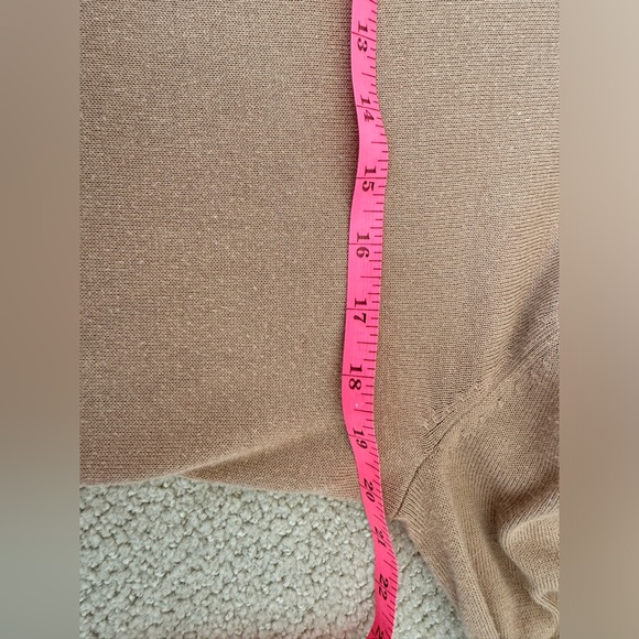 2 Banana Republic sweaters excellent condition!! - Picture 6 of 7